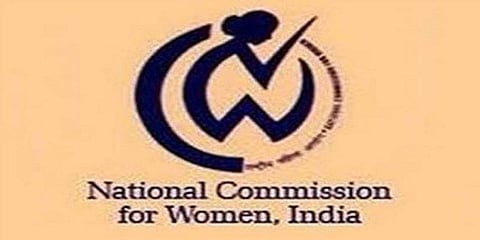 பொள்ளாச்சி பாலியல் கொடூரம் : டிஜிபிக்கு மகளிர் ஆணையம் நோட்டீஸ்
