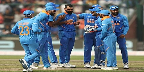 273 ரன்கள் இலக்கு - தொடரை வெல்லுமா இந்திய அணி? 