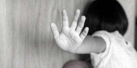 7ஆம் வகுப்பு சிறுமி கர்ப்பம் - தாயின் 2வது கணவனின் கொடூரச் செயல்
