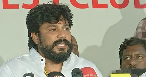 தொகுதிகள் கேட்டு கையேந்தும் நிலையில் இருக்கிறது சமக- அதிருப்தியில் விலகிய நிர்வாகிகள்