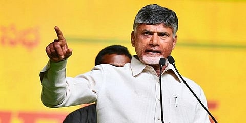 குற்றவாளிகளின் சவுக்கிதார் பிரதமர் மோடி -  சந்திரபாபு நாயுடு