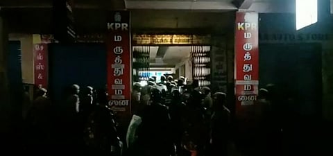 வருமான வரித்துறை அதிகாரிகளை தடுத்த புகார்: அமமுக நிர்வாகி மேலும் ஒருவர் கைது