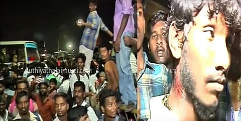 பேருந்து வசதி இல்லாமல் தவிக்கும் பொதுமக்கள் - தடியடி நடத்திய போலீசார் 