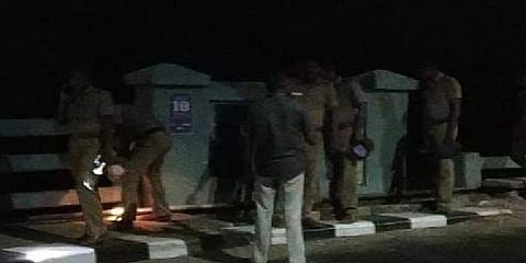 வெடிகுண்டு வைத்திருப்‌பதாக தொலைபேசி மிரட்டல்: பாம்பன் பாலத்தில் பாதுகாப்பு அதிகரிப்பு