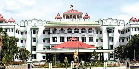 கோயில்களில் தொடரும் கொள்ளை - காவலர் நியமிக்க வழக்கு 