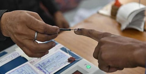 மக்களவைத் தேர்தலில் போட்டியிடும் 110 பெண் வேட்பாளர்கள் மீது குற்ற வழக்குகள்