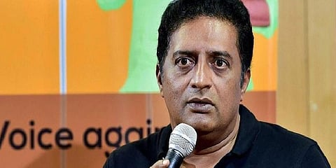 பெங்களூரு மத்திய தொகுதியில் நடிகர் பிரகாஷ் ராஜ் பின்னடைவு