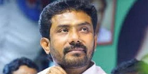 தேனி தொகுதியில் ரவீந்திரநாத் தொடர்ந்து முன்னிலை