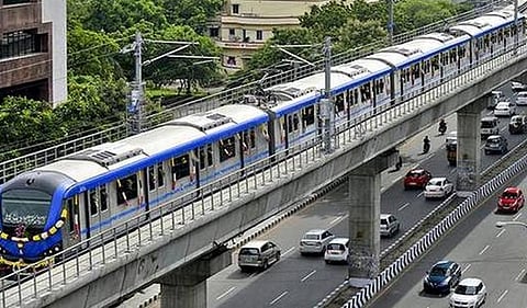 கடும் தண்ணீர் தட்டுப்பாடு எதிரொலி ! சென்னை மெட்ரோ ரயில்களில் ஏசி ஆஃப்