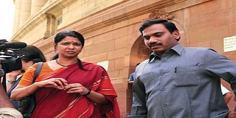 2ஜி அலைக்கற்றை வழக்கு: திமுக எம்பிக்கள் ராசா, கனிமொழிக்கு நோட்டீஸ்