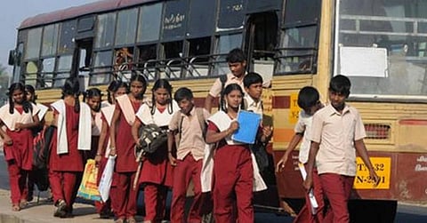 “ மாணவர்கள் பழைய பஸ் பாஸ்களை  பயன்படுத்தலாம்”- தமிழக அரசு