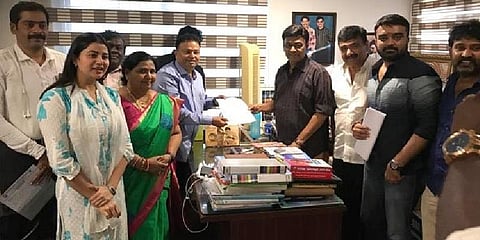 நடிகர் சங்கத் தேர்தலில் விஷால் அணியை எதிர்த்து பாக்யராஜ் போட்டி 