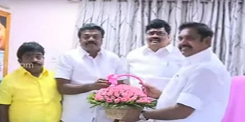 மீண்டும் அதிமுகவில் இணைந்தார்‌ முன்னாள் அமைச்சர் இன்பத்தமிழன் 