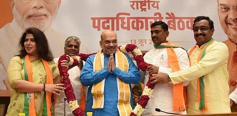 மாநில தேர்தல்கள் எதிரொலி : பாஜக தலைவராக தொடர்கிறார் அமித் ஷா