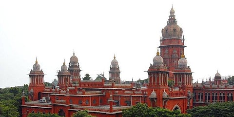 ‘காசி டாக்கீஸ்’ பெயரை பயன்படுத்தலாம் - உயர்நீதிமன்றம் உத்தரவு