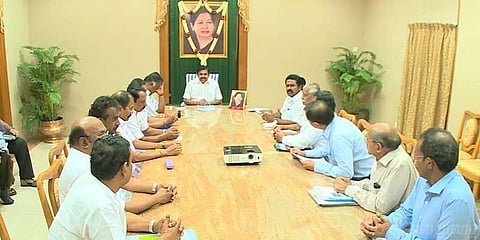 கடும் குடிநீர் பஞ்சம் -  ஆலோசிக்க உள்ள முதல்வர் 