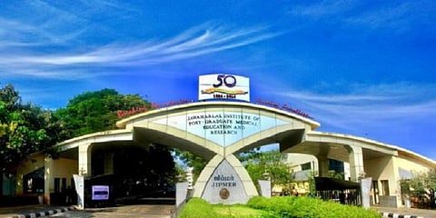 மருத்துவர்கள் போராட்டம் - ஜிப்மருக்கு வந்த நோயாளிகள் திரும்பி சென்றனர்