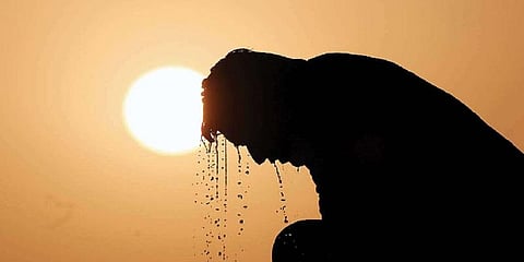 வெப்பத்தில் இருந்து தற்காத்து கொள்வது எப்படி?