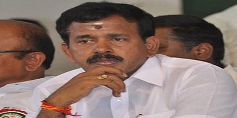 பொது‌மக்களுடன் இணைந்து கலெக்டரிடம் ‌‌மனு கொடுத்த எம்.எல்.ஏ 