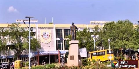 மாணவர்களுக்கு வழங்கப்பட்ட போலி சான்றிதழ்கள் - 3 அதிகாரிகள் மீது வழக்கு