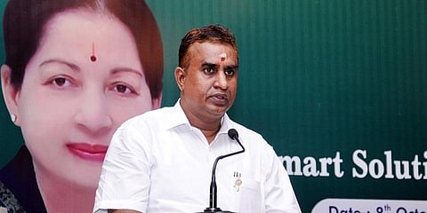 எல்ஈடி விளக்குகளால் ரூ.446 கோடி சேமிப்பு - அமைச்சர் வேலுமணி 
