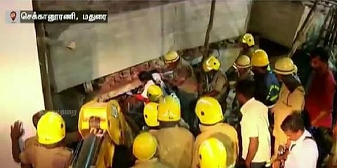 மதுரையில் 3 மாடி கட்டடம் இடிந்து விபத்து : உரிமையாளர் கைது 