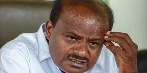 ராஜினாமா செய்த எம்.எல்.ஏக்கள் உச்சநீதிமன்றத்தில் வழக்கு 