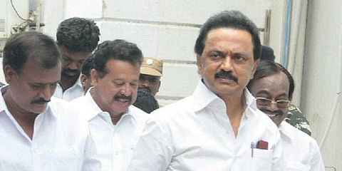 முழு பூசணிக்காயை சோற்றில் மறைத்து விட்டார் சி.வி.சண்முகம் - ஸ்டாலின் 