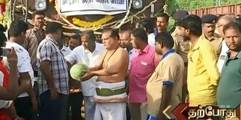 ஜோலார்பேட்டையில் இருந்து சென்னைக்கு புறப்பட்டது குடிநீர் ரயில் 