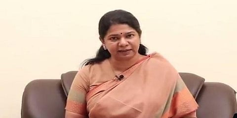 இந்தியில் திட்டப் பெயர் வைத்தால் புரிந்துக்கொள்ள முடிவதில்லை : கனிமொழி