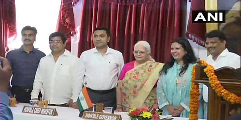 விலகி வந்த 3 எம்.எல்.ஏக்களுக்கு அமைச்சர் பதவி - கோவா பாஜக அரசியல்