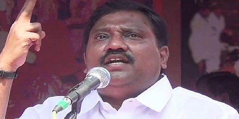 கராத்தே தியாகராஜன் மீது போலீசில் புகார் 