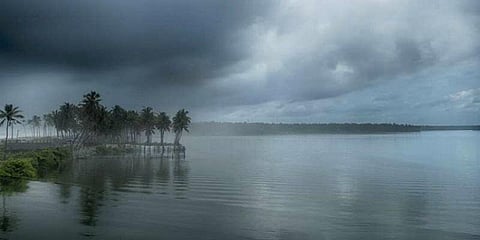 6 மா‌வட்டங்களுக்கு ரெட் அலர்ட்: கேரளாவில் கனமழைக்கு வாய்ப்பு!