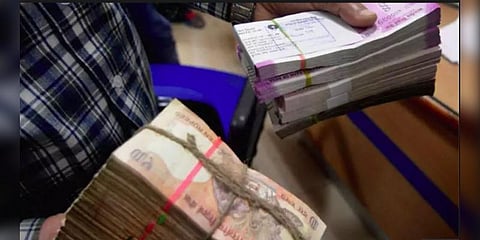அதிக தொகை டெபாசிட்டுக்கு கட்டாயமாகிறது ஆதார்?