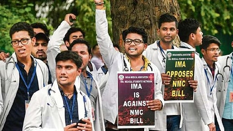 மருத்துவர்கள் நாளை நாடு தழுவிய வேலை நிறுத்தம்? 