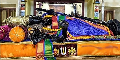 நாளை முதல் நின்ற கோலத்தில் காட்சி தரும் அத்திவரதர்  