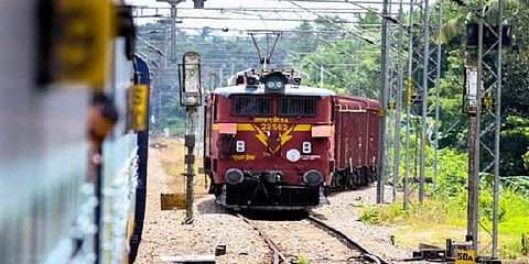  ‘3 லட்சம் ஊழியர்களுக்கு கட்டாய ஓய்வு?’ - மத்திய‌ ரயில்வே விளக்கம்