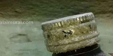 அரசு மருத்துவமனை மருந்து பாட்டில் மூடியில் துரு - நோயாளி அதிருப்தி 