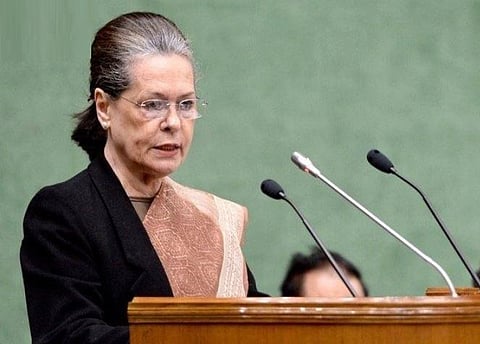 காங். எம்.பிக்களுடன் ஆலோசனை நடத்துகிறார் சோனியா 