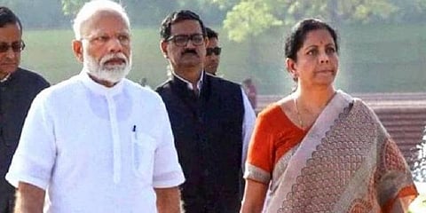 நாட்டின் பொருளாதார மந்த நிலை குறித்து பிரதமர் மோடி ஆய்வு