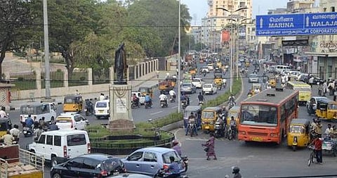 10 ஆண்டுகளுக்குப் பிறகு இருவழி சாலையாக மாறிய அண்ணாசாலை  