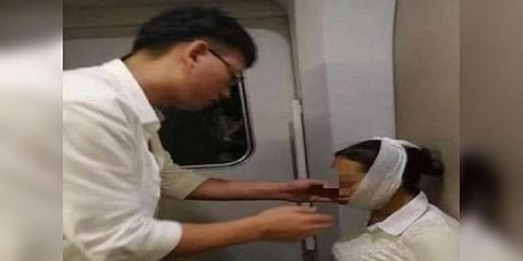 ஓவர் சிரிப்பும் உடலுக்கு ஆகாது: சிரித்து சிக்கலில் சிக்கிய இளம் பெண்!