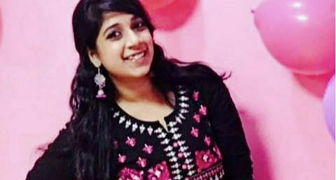 “பேனர் விபத்திற்கு அதிகாரிகளின் மெத்தனமே காரணம்” - உயர்நீதிமன்றம் கண்டனம்