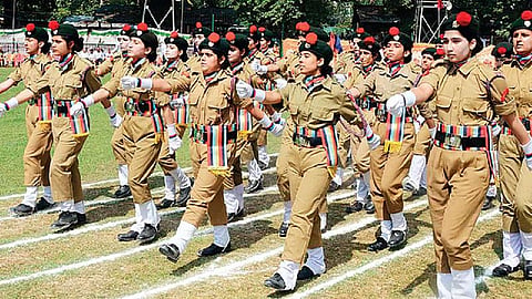 இண்டெர்நெட் இல்லாத நேரத்தில் ஆன்லைனில் விண்ணப்பமா?: ஜம்மு-காஷ்மீர் குழப்பம்