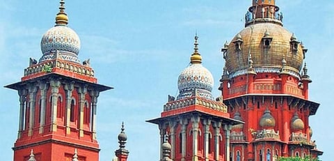 மாணவர் நீக்கம் - சென்னை பல்கலை.க்கு உயநீதிமன்றம் நோட்டீஸ் 