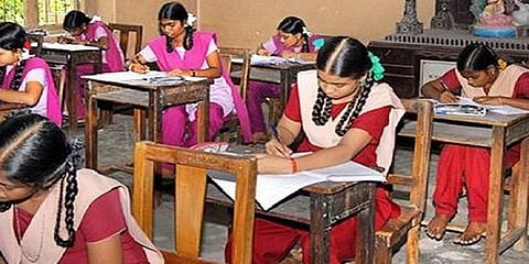 வினாத்தாள் லீக் ஆனால் கடும் நடவடிக்கை - அரசு தேர்வுகள் இயக்குநர் 