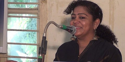 “போலி செய்தி பரப்பியவர்கள் மீது நடவடிக்கை தேவை” - சுந்தரவள்ளி மனு 