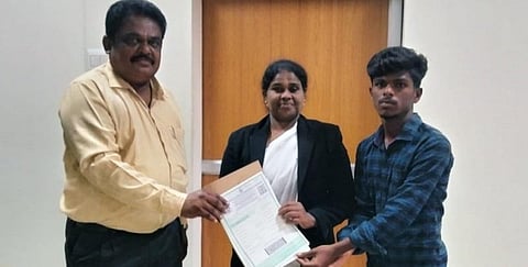 ‘அசல் சான்றிதழை வாங்கி தாருங்கள்’ - ஏழை மாணவனுக்கு உதவிய சட்ட சேவைகள் ஆணையம்  