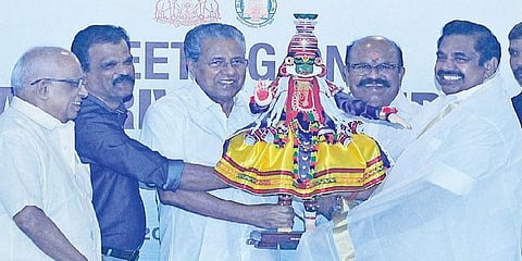 தமிழக - கேரள நதிநீர் பிரச்னைகளை தீர்க்க தலா 5 பேர் கொண்ட குழு  