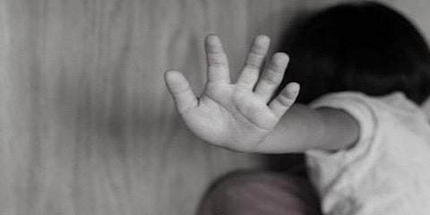 பரிசு தருவதாகச் சொல்லி சிறுமி பாலியல் வன்கொடுமை: லிப்ஃட் பொறியாளர் கைது!